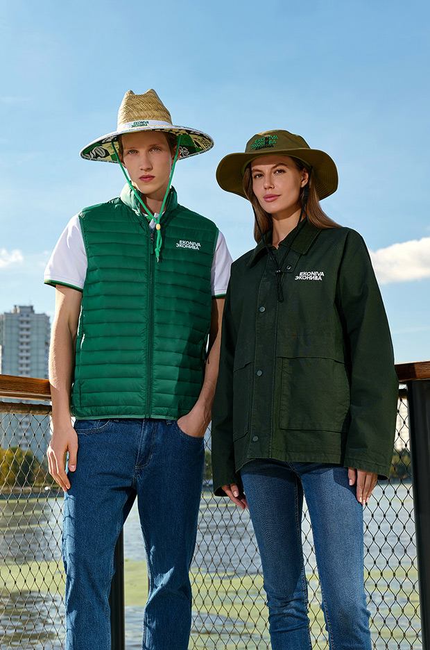 Модели в шляпах ЭкоНива