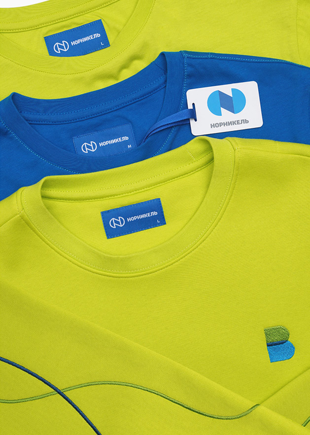 В хорошей компании мерч